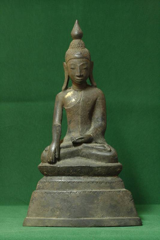 พระบูชาเชียงแสน ศิลป์ฝาง