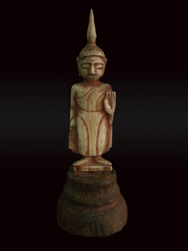 พระพุทธงาแกะ