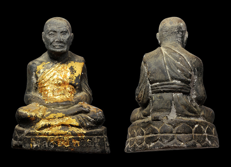 หลวงปู่ทวดลอยองค์ 3 นิ้ว วัดพระสิงห์