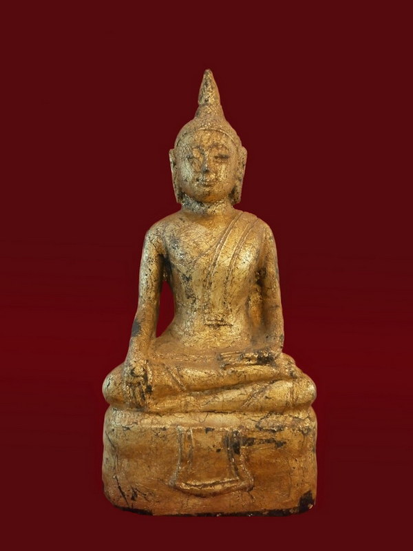 พระเนื้อมุกฐานไม้ลงทองเต็ม
