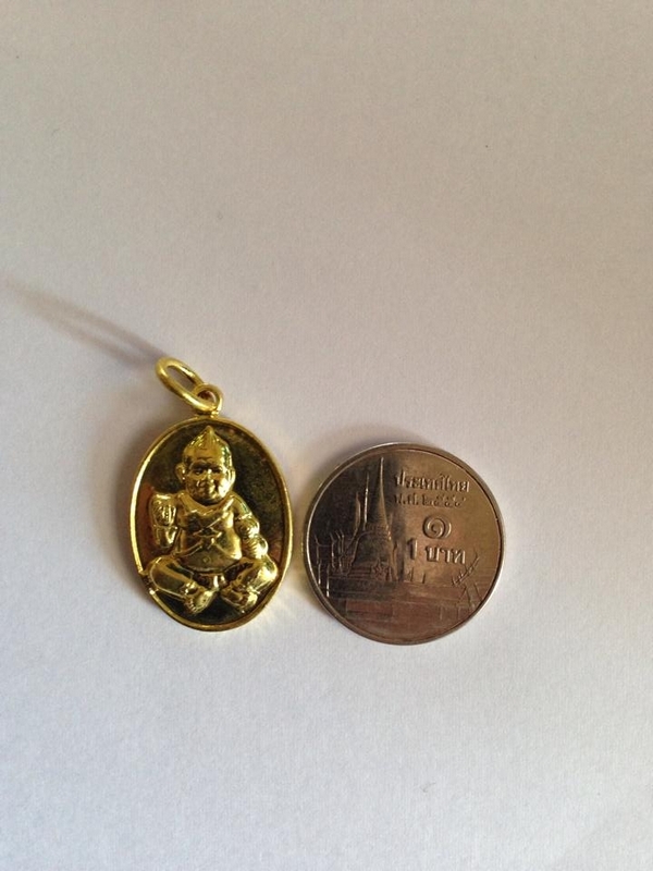เหรียญกุมารไฮเทค(แบ็กแฮม)เนื้อทองฝาบาตรหลวงปู่แผ้วปวโรวัดกำแพงแสน