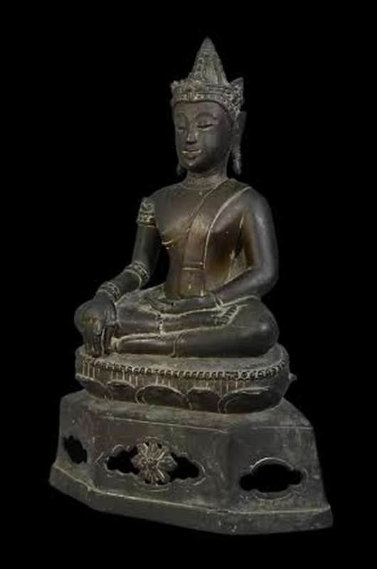 พระบูชาเชียงแสนทรงเครื่อง ฐานฉลุ หน้าตัก5นิ้ว