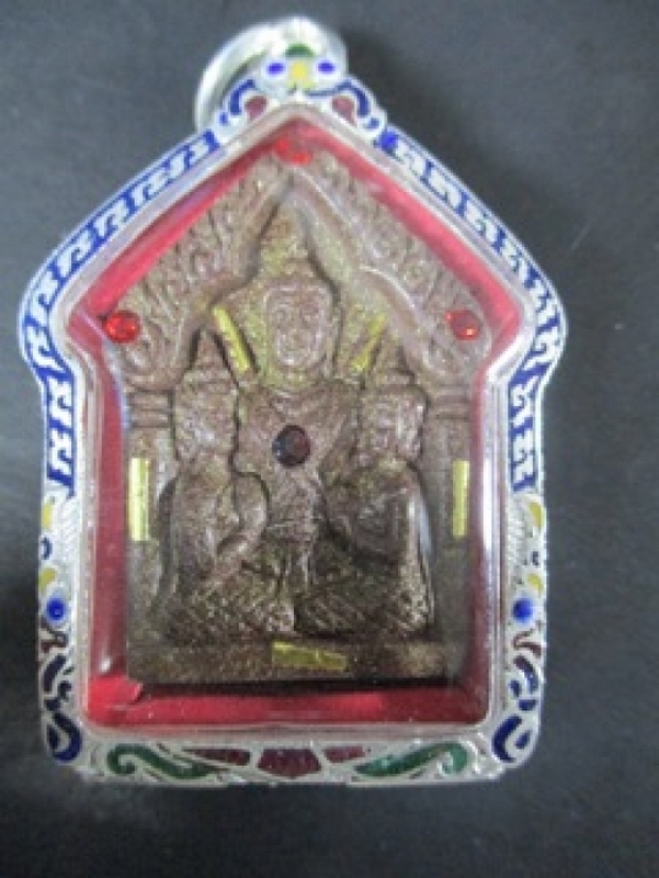 ขุนแผนอุ้มนาง ฝังตะกรุดทองคำ ๙ ดอก ลป.คีย์ วัดศรีลำยอง สุริน