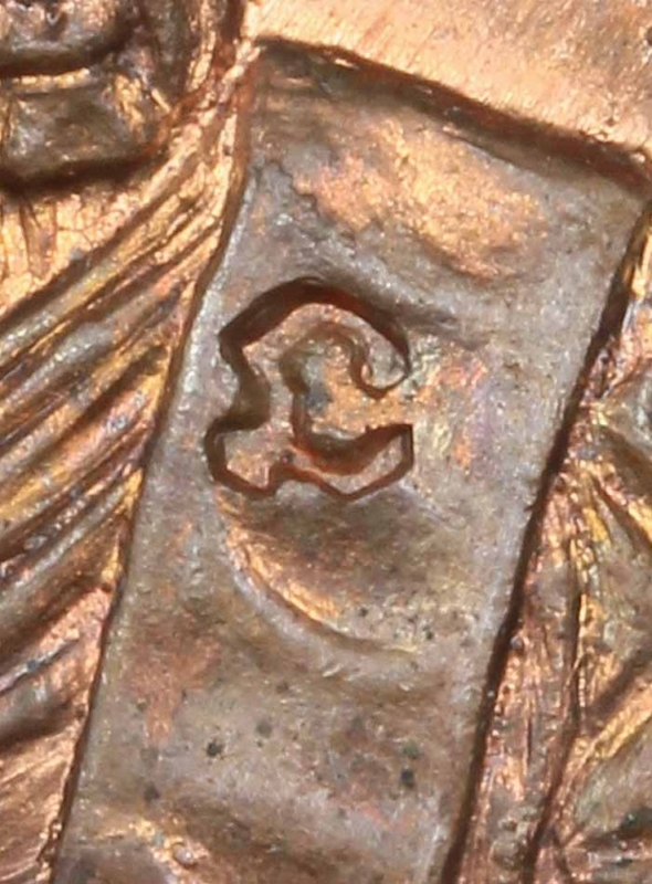 เหรียญเสมาแปดรอบ หลวงปู่ทิม วัดละหารไร่ ปี 2518 โค้ตนะเต็มใบครับ